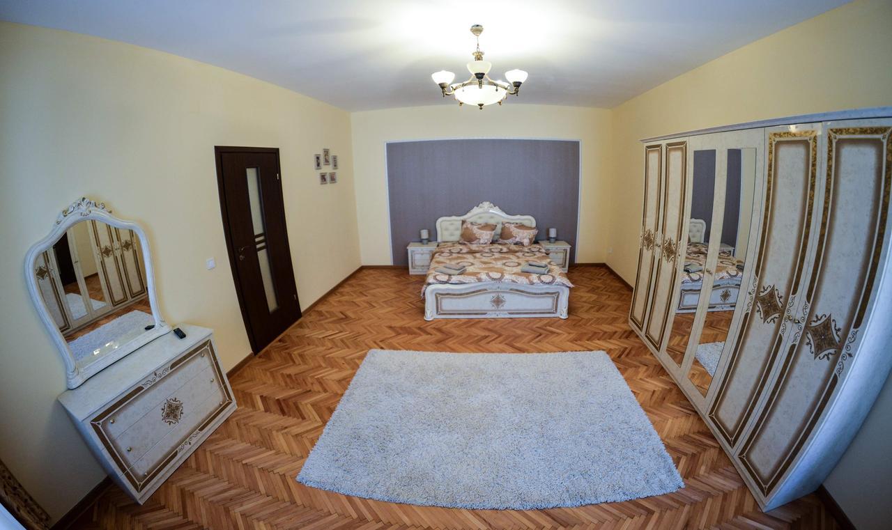 Apartment Luca Poarta Schei Brasov Bagian luar foto